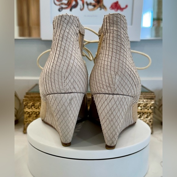 Elizabeth and James - Leather/Linen Open Front Lace-Up Wedge Heel - EUC 6 1/2 - Picture 6 of 15